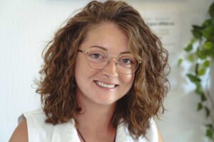 DSC01369 min 1 300x200