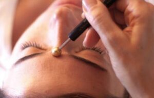 Tete et sphere lisse 300x192